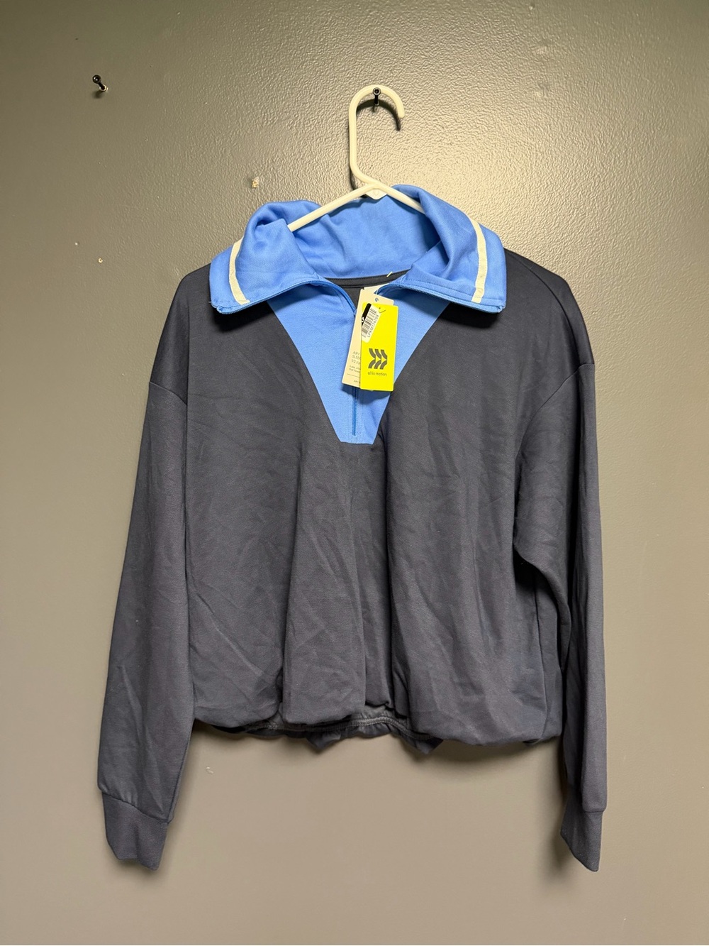 NWT All in Motion Women’s Airy Sleek 1/2 Zip Pullover Navy Blue Size M